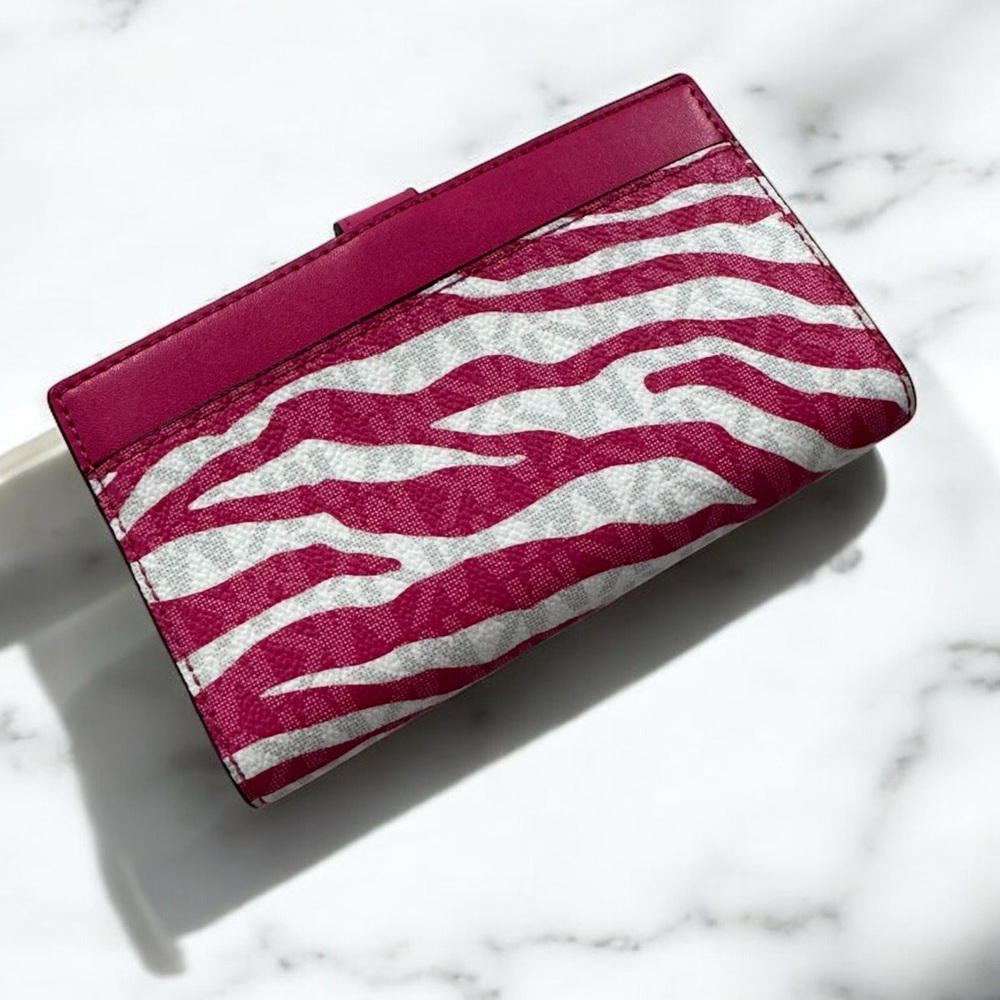 MICHAEL KORS 
Greenwich Medium Zebra Signature Logo Wallet - Picture 2 of 5